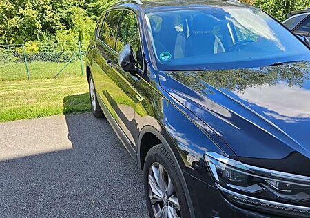VW Tiguan Allspace Volkswagen 2.0 TDI 4M DSG StandHZ AHK