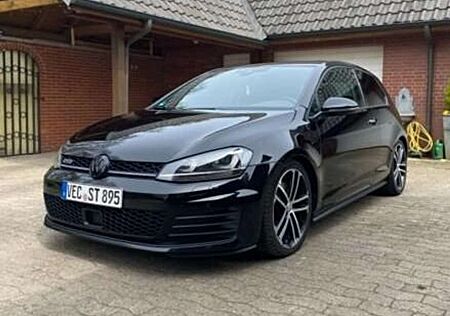 VW Golf Volkswagen GTD BlueMotion Technology DSG