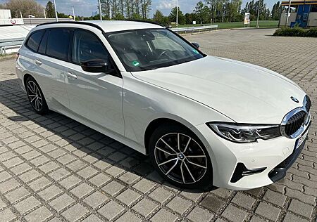 BMW 330d 330 Touring xDrive Aut. Sport Line