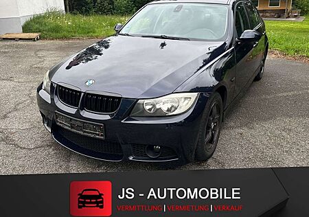 BMW 318 i e90*M Paket*Monacoblau*Navi*Alcantara*TÜV27