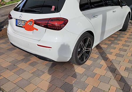 Mercedes-Benz A 200 Topp,AHK,WD-GLAS,18 ZOLL,Kamera,PT,usw.