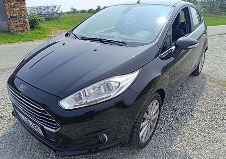 Ford Fiesta 1,0 EcoBoost 74kW Titanium Topausstattung