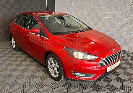 Ford Focus Lim.*TITANIUM*BUSINESS-TEMPO-SHZ-NAVI-PDC