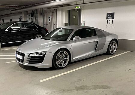 Audi R8 4.2 FSI quattro R tronic