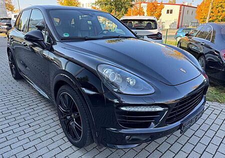 Porsche Cayenne GTS V8 Tip-Tronic 92A Panorama-Dach