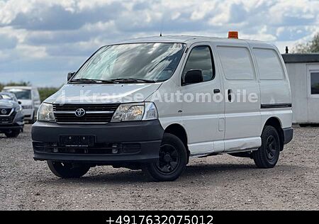 Toyota Hiace 2.5 D-4D 4WD 4x4 3Sitze AHK Sitzhzg Stdhzg