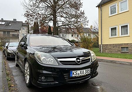 Opel Signum 2.2 Edition Plus OPC Line. TÜV bis 10/2027