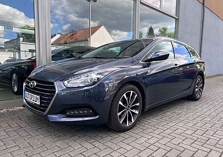 Hyundai i40 cw blue Style Automatik Navi Xenon