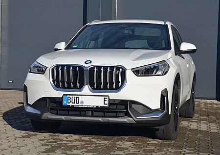 BMW iX1 xDrive30