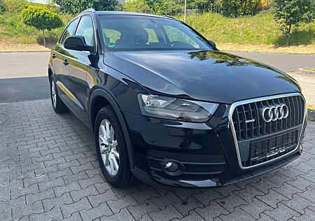 Audi Q3 2.0 TDI quattro,Automatik,Panoramadach