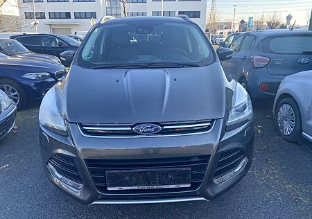 Ford Kuga Titanium NAVI . TÜV.NEU. EURO.6