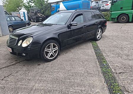 Mercedes-Benz E 200 T Kompressor Automatik Elegance