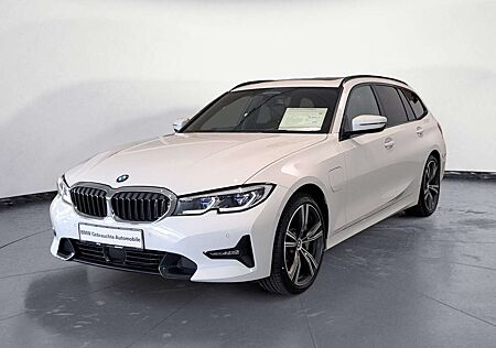 BMW 330 e xDrive Touring Sport Line Automatic AHK Rüc