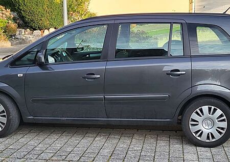 Opel Zafira 1.8 Family