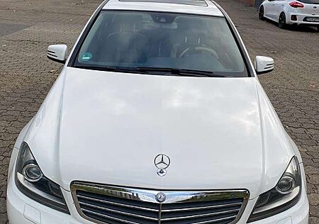 Mercedes-Benz C 220 CDI DPF (BlueEFFICIENCY) 7G-TRONIC