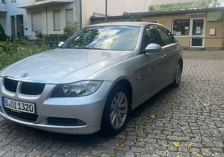 BMW 320i 320 Aut.