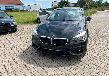 BMW 220 i Active Tourer-Aut-Navi-Sitzhz-Tempo