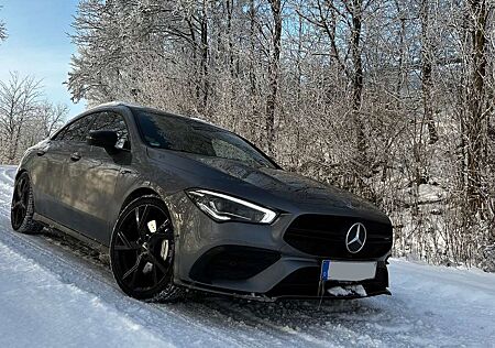 Mercedes-Benz CLA 35 AMG 4Matic Burmester Night Paket MBUX schwarz foliert
