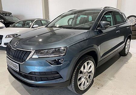Skoda Karoq Style 4x4*AHK*LED*Navi*Panodach*