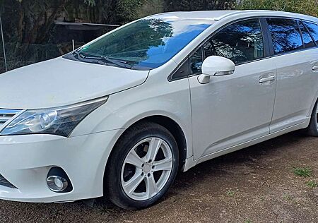 Toyota Avensis 2.2 D-4D Automatik Edition, Tüv 10/27