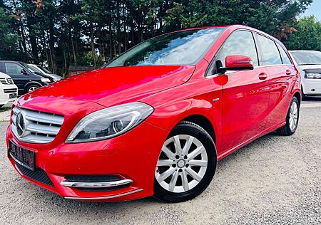 Mercedes-Benz B 180 CDI Automatik/Bi-Xenon/SHZ/PDC/Scheckheft