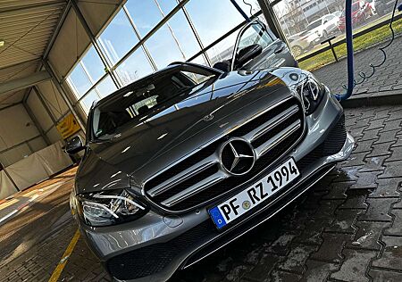 Mercedes-Benz E 220 D T 9G Avantgarde *Widescreen* 360* HD-UP*