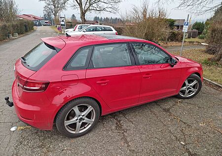 Audi A3 35 TFSI cylinder on demand Limousine S tronic spor