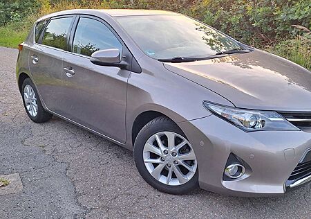 Toyota Auris 1.6 Valvematic START Edition