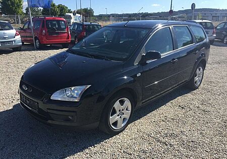 Ford Focus Style,Tempomat ,Klima,Tüv Neu!