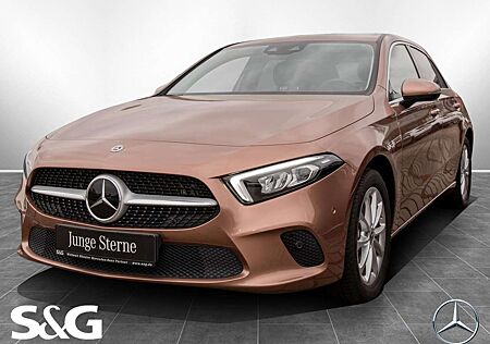 Mercedes-Benz A 250 e Kompaktlimousine MBUX+RüKam+LED+AHK+19