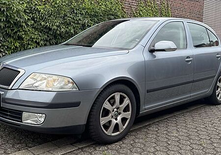 Skoda Octavia Ambiente/kKLIMA/TÜV 06-2026/