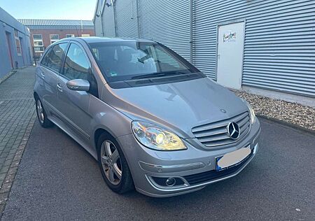 Mercedes-Benz B 200 CDI/Automatik/Klima