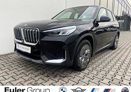 BMW iX1 xDrive 30 AD AHK-klappbar AHK Navi Digitales Cockp