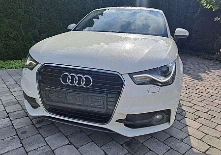 Audi A1 ambition S LINE 8-fach Bereift