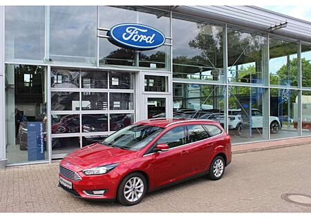 Ford Focus TITANIUM TURNIER, NAVI, AHK, BEH. WSS & SITZE