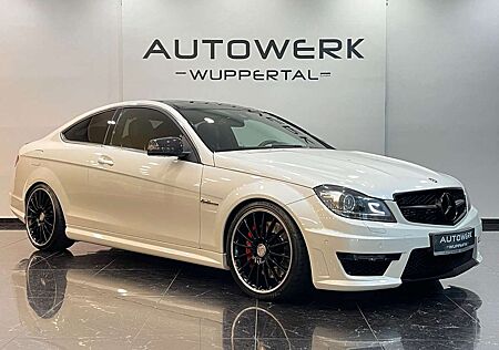 Mercedes-Benz C 63 AMG Coupe*PERFORMANCE PAKET*CARBON*PANO*