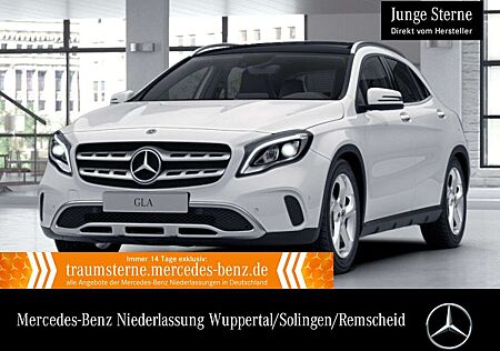 Mercedes-Benz GLA 180 Progressive Pano LED Navi Laderaump PTS