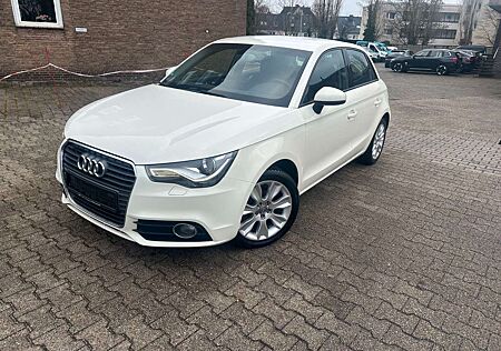Audi A1 1.2 TFSI 63kw*Teilleder*Klimaaut.*Xenon*Navi