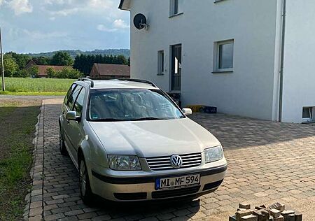 VW Bora Volkswagen Variant 1.6