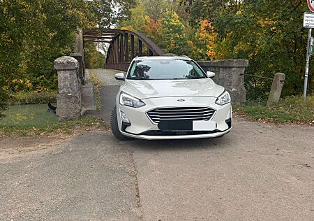 Ford Focus gebraucht kaufen Ford Focus Turnier 1.0 EcoBoost Start-Stopp-System COOL