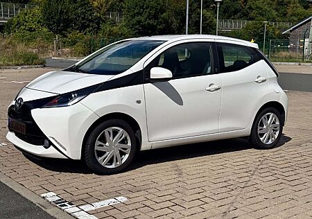 Toyota Others Aygo AYGO x-play Team D.Klima. Rueckfahrkamera