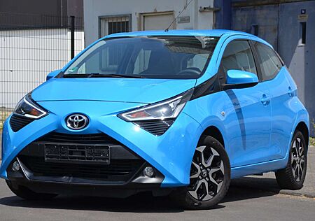 Toyota Aygo Automatik /CAR PLAY / Kamera/ Klima