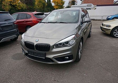BMW 225 Baureihe 2 Active Tourer i xDrive*PANO*