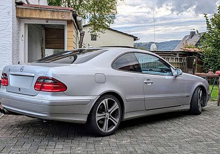 Mercedes-Benz CLK 320 Coupe Avantgarde