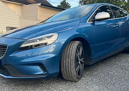 Volvo V40 D2 Geartronic RDesign