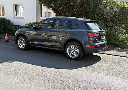 Audi Q5 2.0 TDI quattro S tronic design