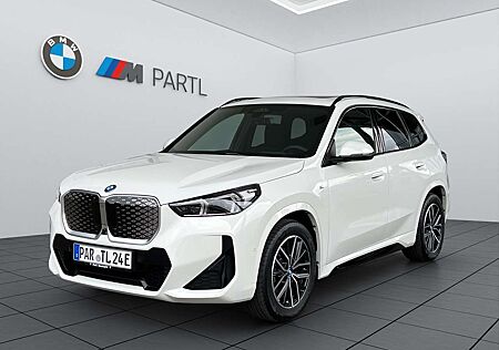 BMW iX1 eDrive20 M-Sport ACC 360° Pano H/K Massage