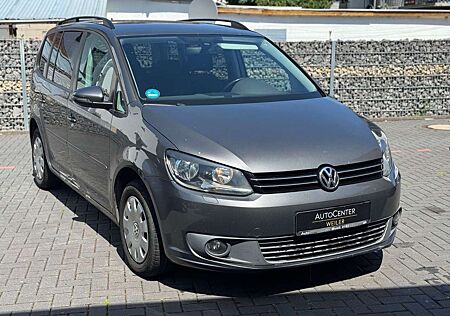 VW Touran Volkswagen 1.6TDI*NAVI*SITZHEIZUNG*1.HAND*TEMPOMAT*