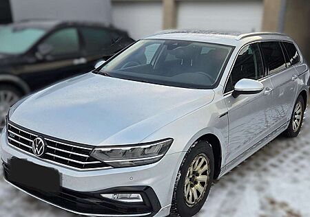 VW Passat Variant Volkswagen Diesel 2.0 TDI SCR DSG Elegance