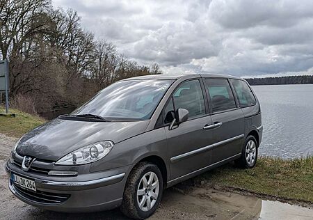 Peugeot 807 HDi 165 Allure